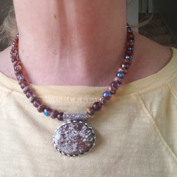 New handmade Wild Horse Jasper natural gemstone necklace with toggle clasp. - Picture 2 of 5